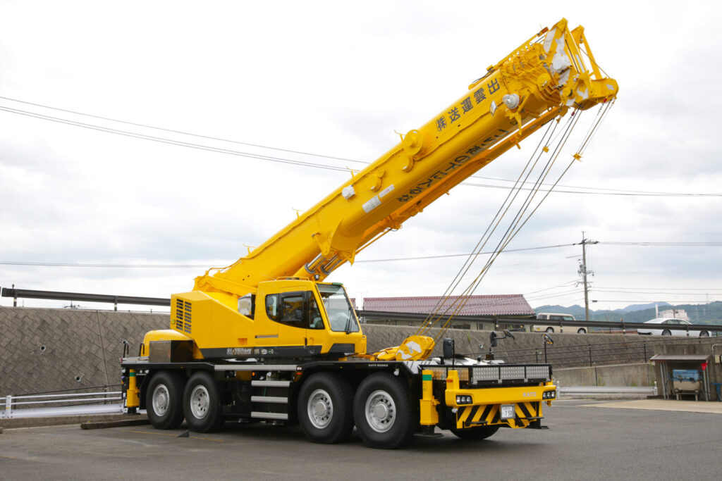 75t吊りラフターを導入しました | 出雲運送株式会社